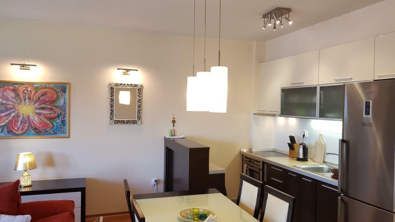 Cozy Home In Skopje Ngoại thất bức ảnh